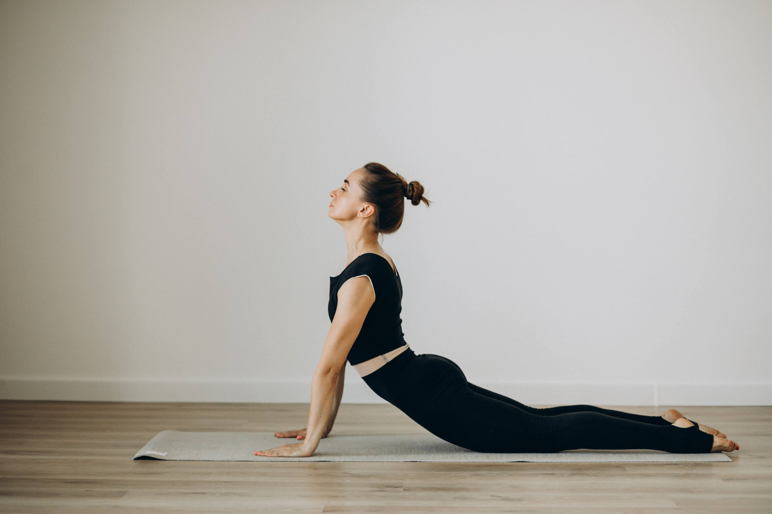हर्निया को जड़ से खत्म कर देंगे 4 योगासन | 4 Best Yoga Poses to Treat Hernia  | @Yogawale - YouTube