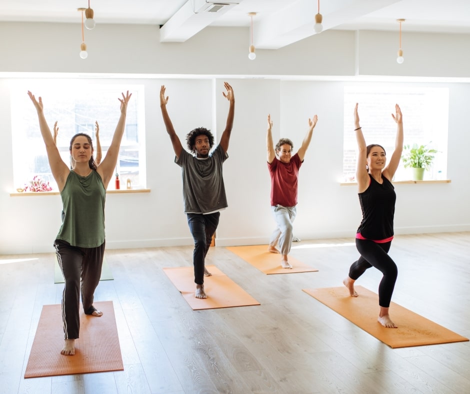 How to choose the best Yoga Center near me? - Dubai - Oud Metha -  Pratimoksha - Enlighten Yoga Center